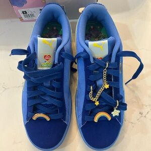 PUMA x CARE BEARS x SESAME STREET Basket
Women's "Grumpy Grouchy" Sneakers